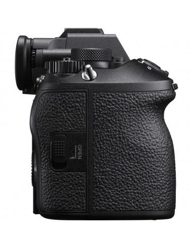 Sony alpha 1 II + FE 50-150mm f/2 GM + 2 SanDisk 256GB Extreme PRO UHS-II SDXC + 3 Sony NP-FZ100 Sony APPAREIL PHOTO HYBRIDE 9 119,00 € MCZ DIRECT