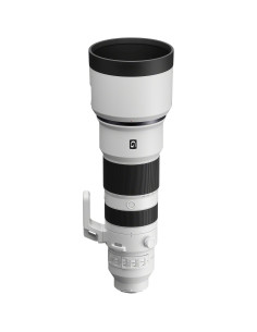 Objectif Sony FE 400-800mm f/6.3-8 G OSS en position verticale, montre monture E et bague de commande Objectif Sony FE 400-800mm f/6.3-8 G OSS en position verticale, montre monture E et bague de commande