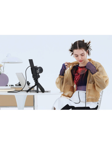 Canon EOS R50 V + 1 SanDisk 512GB Extreme PRO UHS-II SDXC + 2 Canon LP-E17 Canon APPAREIL PHOTO HYBRIDE 1 278,00 € MCZ DIRECT