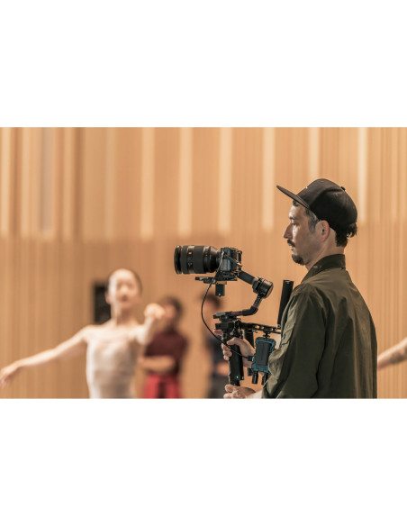 Sony FE 28-70mm f/2 GM – Premium Standard Zoom Lens