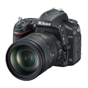 Cámara Nikon D750 + AF-S 28-300 mm f/3,5-5,6 G ED VR-3