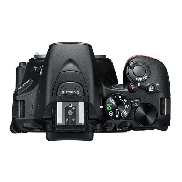 Nikon D5600 + AF-P DX NIKKOR 18-55 mm f/3.5-5.6G VR + Tamron AF 70-300 mm f/4-5,6 Di LD Macro 1/2 + Bolsa + SD 4Go-1