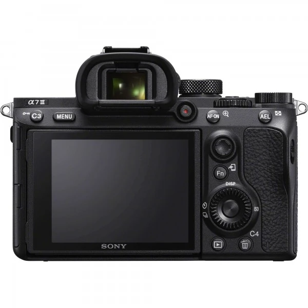 Sony A7 III + FE 24-105 mm F4 G OSS + SanDisk 256GB UHS-I SDXC 170 MB/s + 2 NP-FZ100 + Sac - Appareil Photo Hybride|MCZ DIRECT