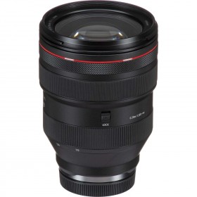 Objetivo Canon RF 28-70mm f/2L USM desde un ángulo detallado Objetivo Canon RF 28-70mm f/2L USM desde un ángulo detallado