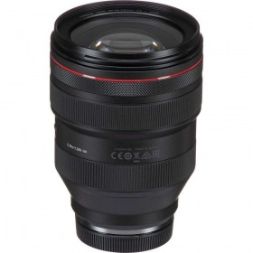 Canon RF 28-70mm f/2L USM lens with large front element and red band Canon RF 28-70mm f/2L USM lens with large front element and red band