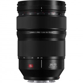 Panasonic Lumix S Pro 24-70mm F2.8 - Vue principale Panasonic Lumix S Pro 24-70mm F2.8 - Vue principale