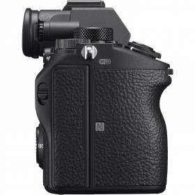 Sony Alpha 7 III Body + NP-FZ100 - Rear view Sony Alpha 7 III Body + NP-FZ100 - Rear view