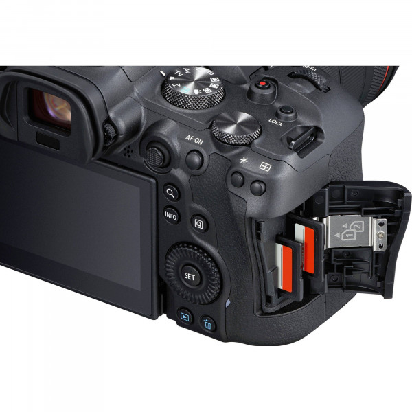 Cámara mirrorless Canon R6 + RF 24-105mm f/4-7.1 IS STM-2