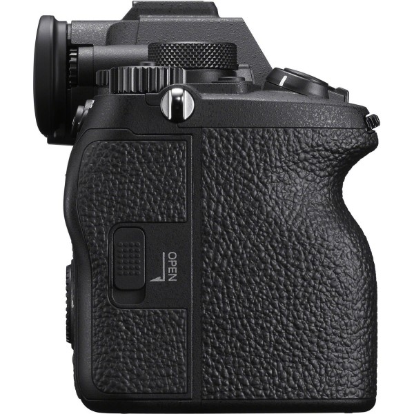 Sony Alpha 7 IV + FE 28-70mm F3.5-5.6 OSS - Mirrorless camera|MCZ DIRECT