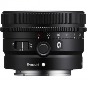 Sony FE 24mm F2.8 G lens with E-mount, showcasing focus elements and aperture control ring