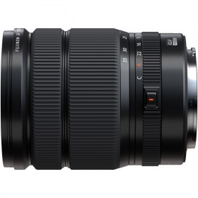 Objetivo Fujifilm GF 20-35mm f/4 R WR, vista lateral con anillos de enfoque y zoom Objetivo Fujifilm GF 20-35mm f/4 R WR, vista lateral con anillos de enfoque y zoom