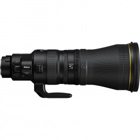 Nikon Z 600mm f/4 TC VR S lens side view with tripod collar Nikon Z 600mm f/4 TC VR S lens side view with tripod collar