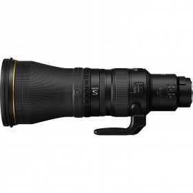 Nikon Z 600mm f/4 TC VR S lens side view showcasing focus controls and collar Nikon Z 600mm f/4 TC VR S lens side view showcasing focus controls and collar