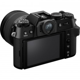Fujifilm X-T50 noir de dos avec objectif 16-50mm, écran LCD et commandes accessibles