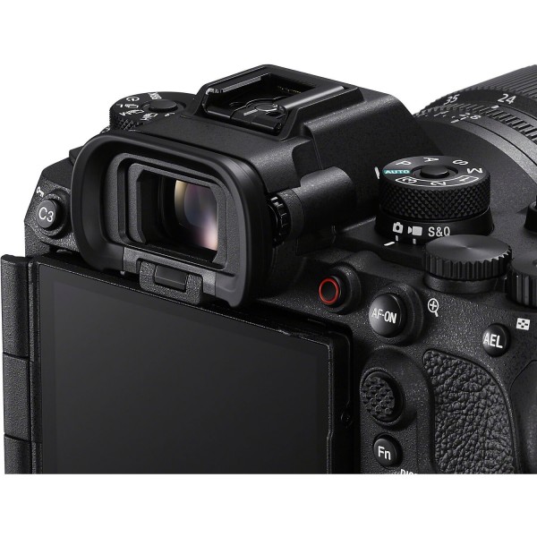 Sony Alpha 1 II - Full frame, 8K video, fast AF