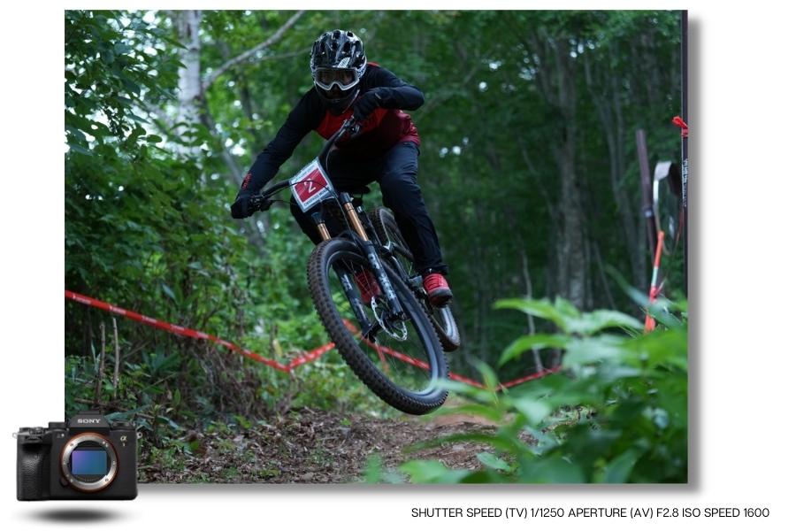 Photographie de sport extrême avec l'appareil photo Sony A1